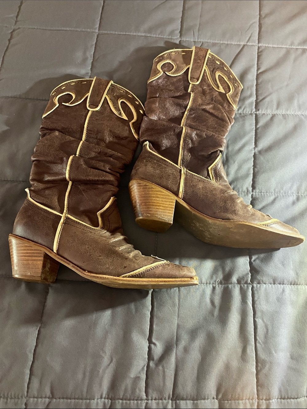 Brown Western-Style leather Heeled Boots with gold Contrast Piping